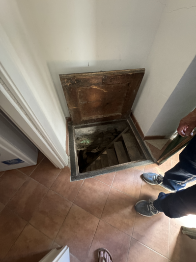 Image No.9-2 Bed Townhouse for sale