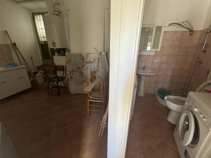 Image No.11-2 Bed Townhouse for sale