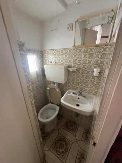 Image No.21-2 Bed Townhouse for sale