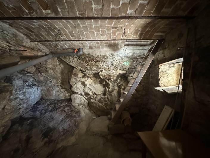 Image No.22-2 Bed Townhouse for sale