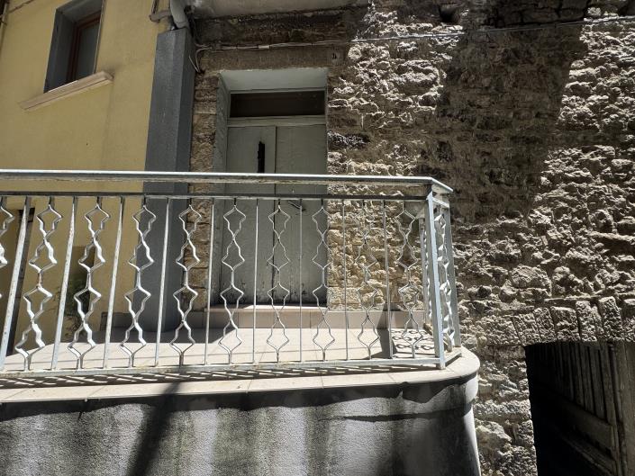 Image No.23-2 Bed Townhouse for sale
