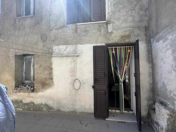 Image No.12-2 Bed Townhouse for sale