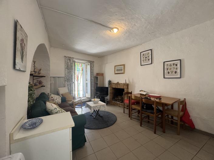 Image No.38-2 Bed Townhouse for sale