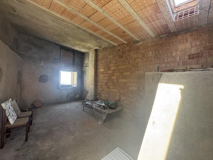 Image No.27-2 Bed Townhouse for sale