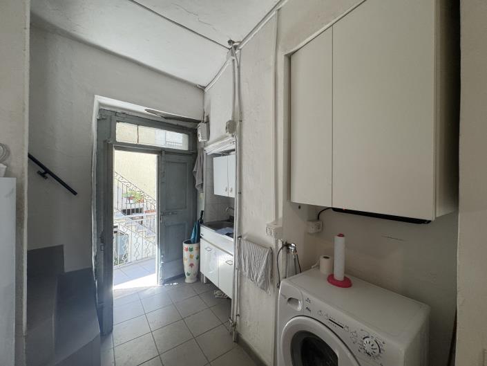 Image No.31-2 Bed Townhouse for sale