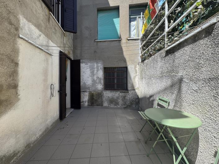 Image No.13-2 Bed Townhouse for sale