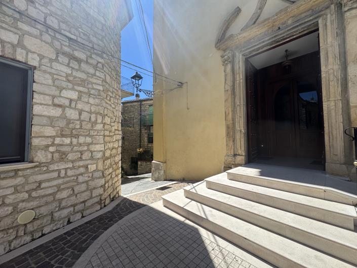 Image No.57-2 Bed Townhouse for sale