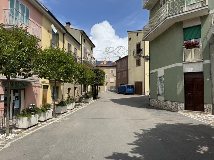 Image No.5-1 Bed Townhouse for sale