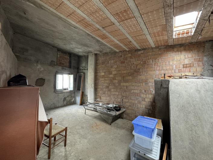 Image No.40-1 Bed Townhouse for sale