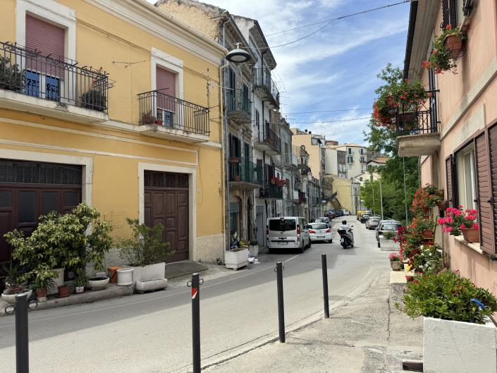 Image No.2-3 Bed Townhouse for sale