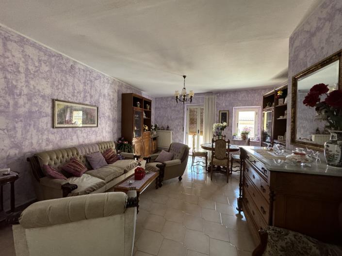 Image No.11-3 Bed Townhouse for sale