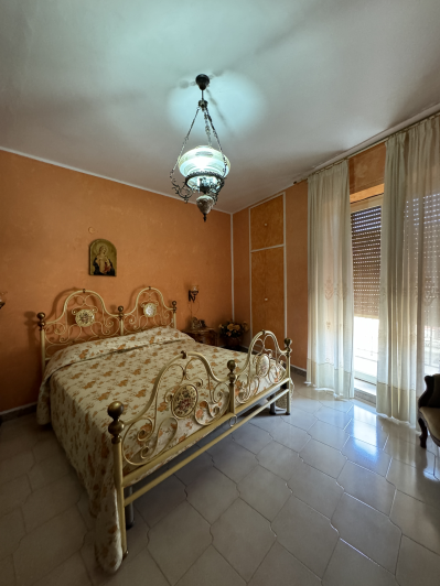 Image No.21-3 Bed Townhouse for sale