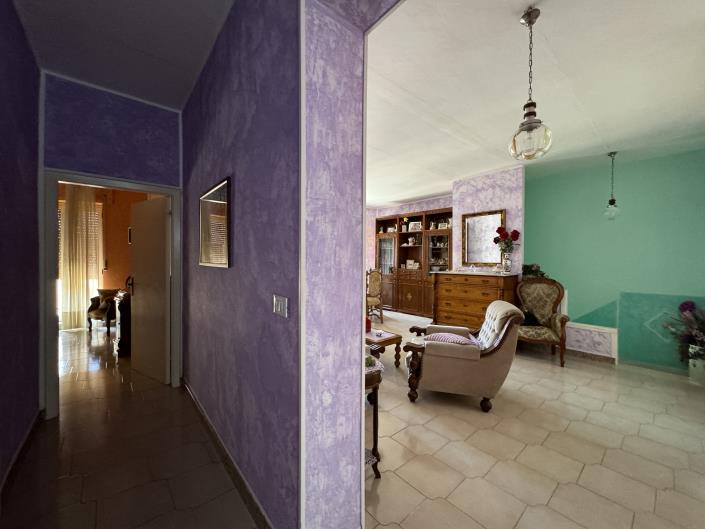 Image No.31-3 Bed Townhouse for sale