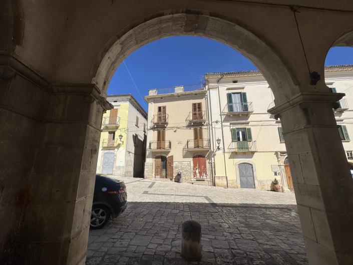 Image No.3-4 Bed Townhouse for sale