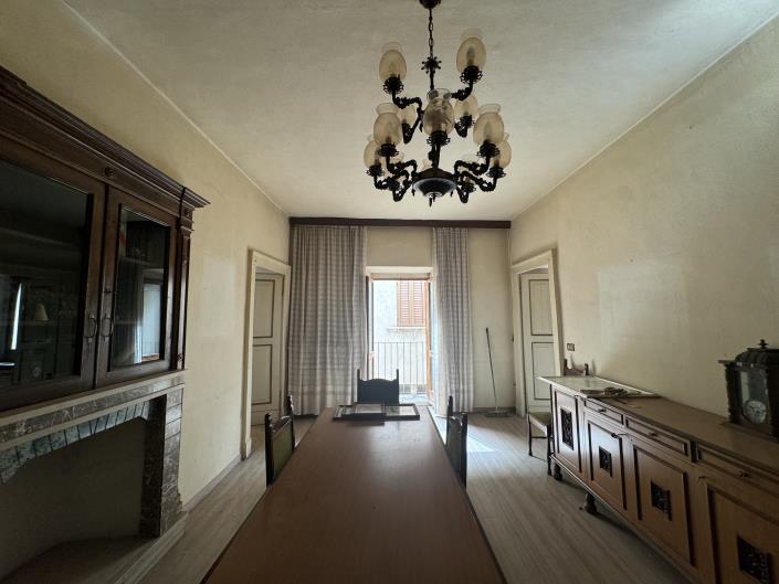 Image No.11-4 Bed Townhouse for sale