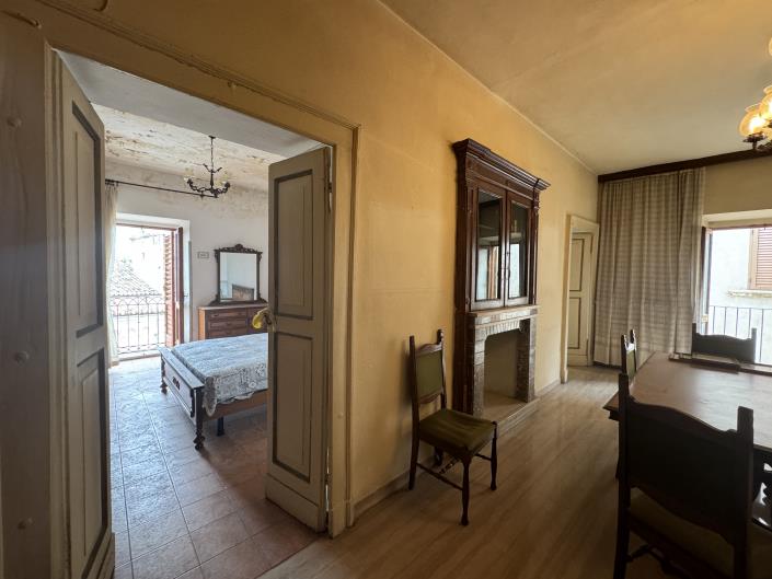 Image No.15-4 Bed Townhouse for sale