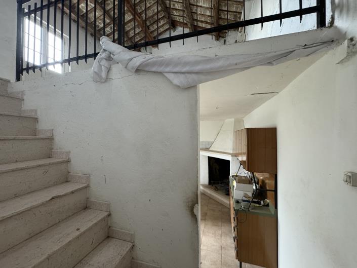 Image No.16-3 Bed Farmhouse for sale