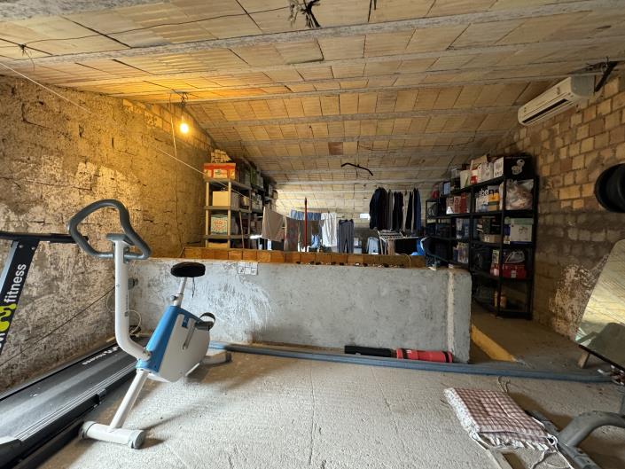 Image No.34-3 Bed Farmhouse for sale