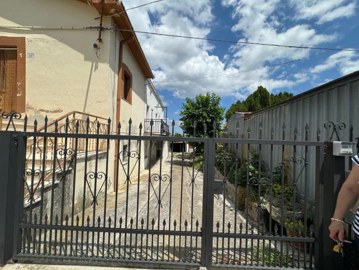 Image No.18-2 Bed Village House for sale