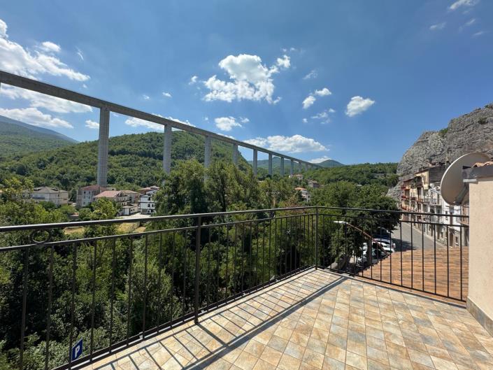 Image No.33-4 Bed Apartment for sale