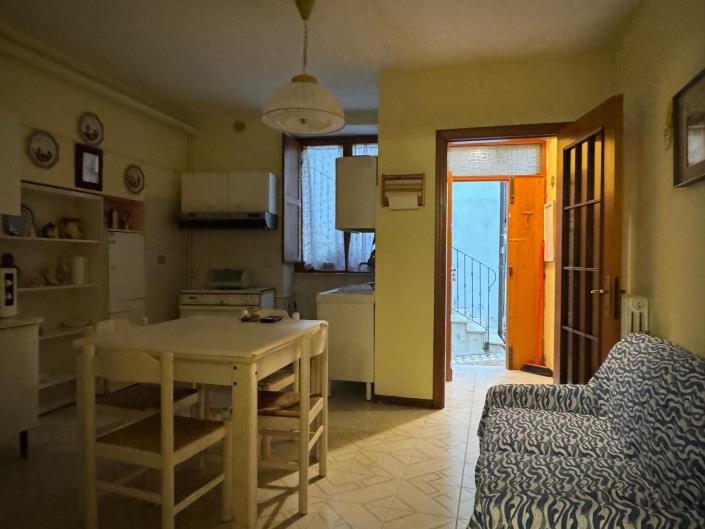 Image No.10-2 Bed Townhouse for sale