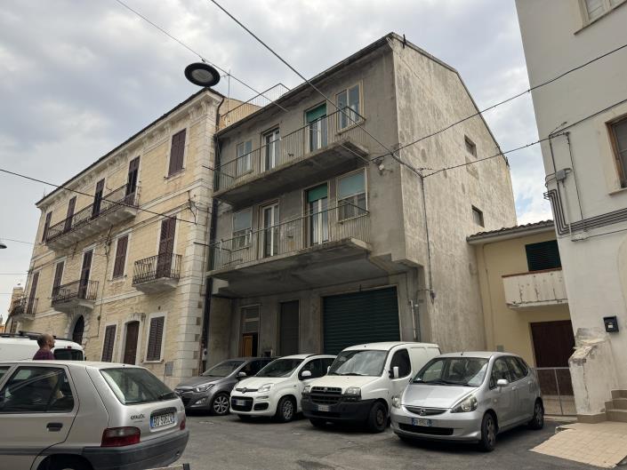 Image No.3-4 Bed Townhouse for sale