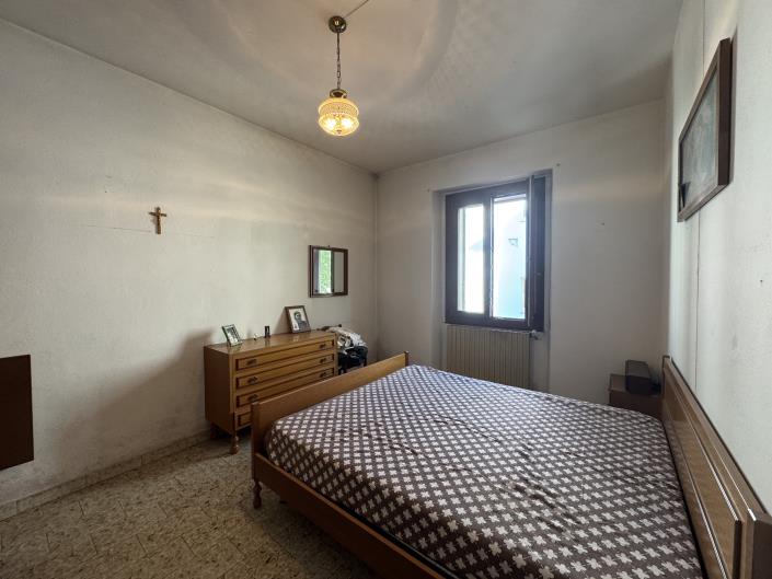 Image No.20-2 Bed Apartment for sale