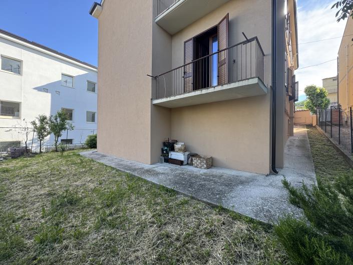Image No.28-2 Bed Apartment for sale