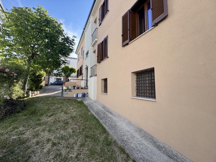 Image No.32-2 Bed Apartment for sale