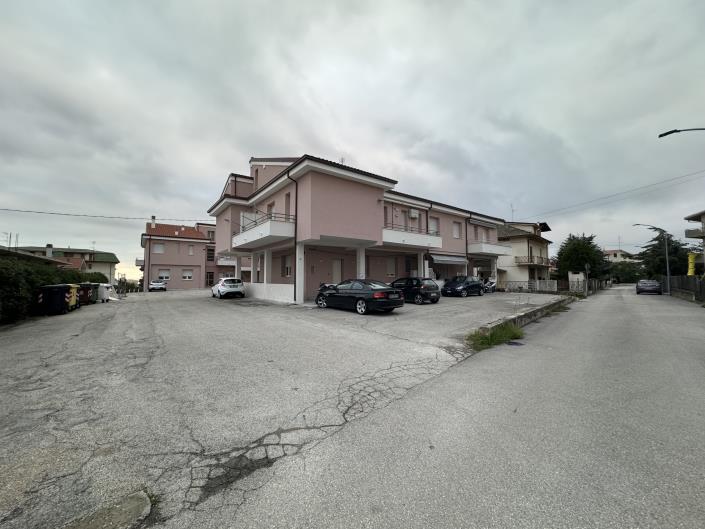 Image No.17-2 Bed Apartment for sale