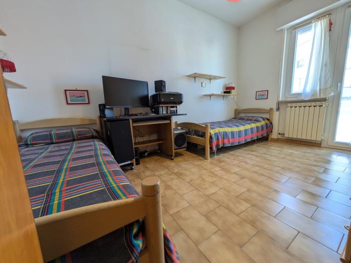 Image No.10-2 Bed Apartment for sale