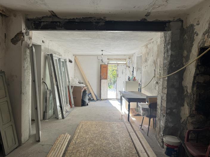 Image No.21-2 Bed House for sale