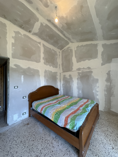 Image No.12-2 Bed House for sale