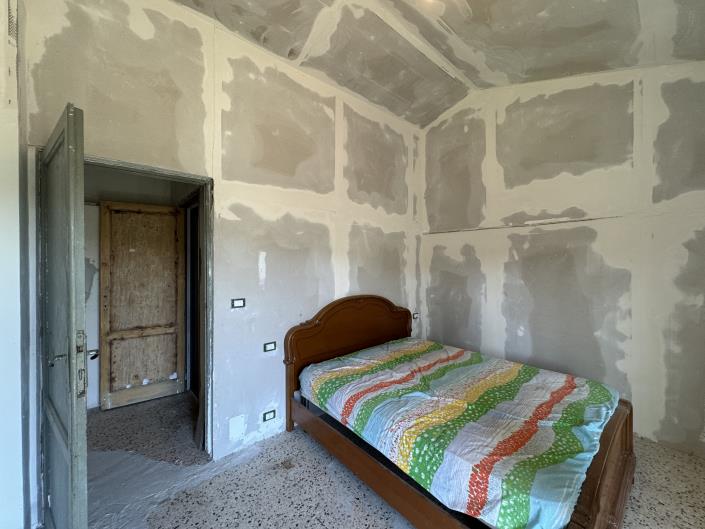 Image No.13-2 Bed House for sale