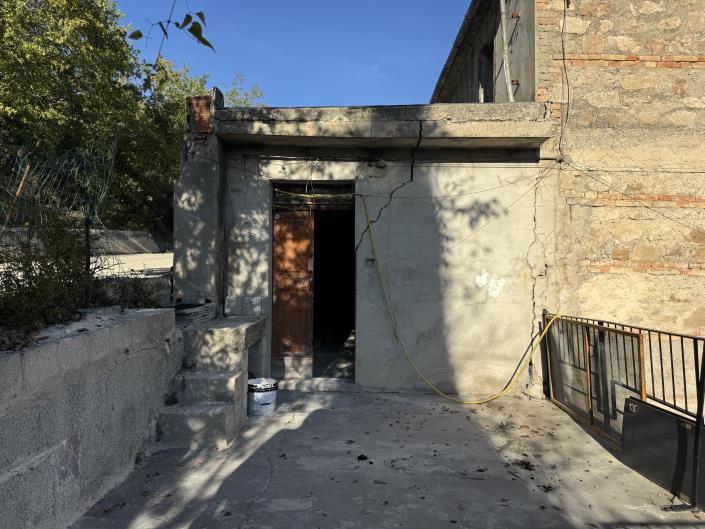 Image No.50-2 Bed House for sale