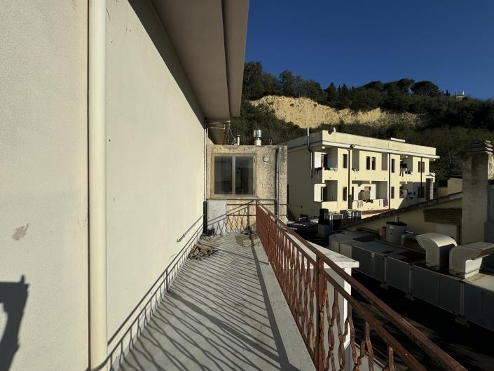 Image No.22-4 Bed Apartment for sale