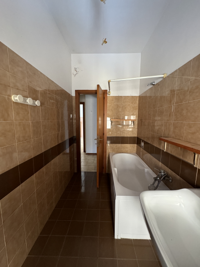 Image No.36-4 Bed Apartment for sale