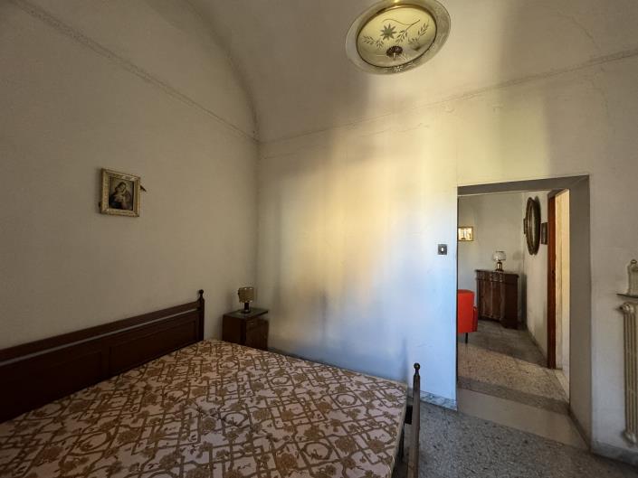 Image No.21-3 Bed House for sale