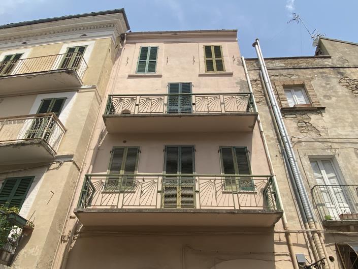 Image No.1-Maison de ville de 3 chambres à vendre à Atessa