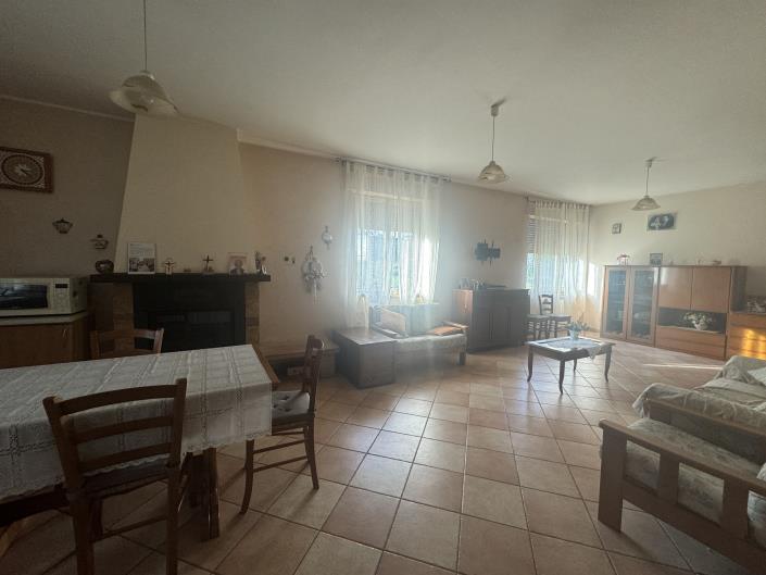 Image No.11-Villa / Détaché de 4 chambres à vendre à Orsogna