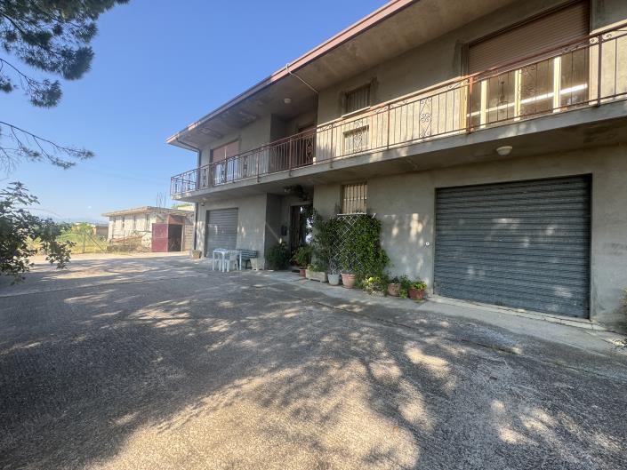 Image No.54-Villa / Détaché de 4 chambres à vendre à Orsogna