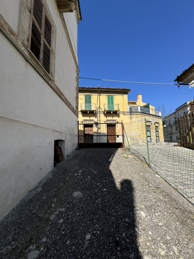 Image No.36-Villa for sale