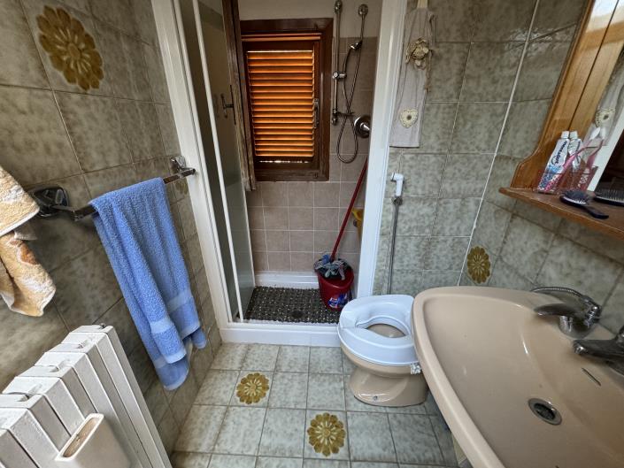 Image No.19-2 Bed Townhouse for sale