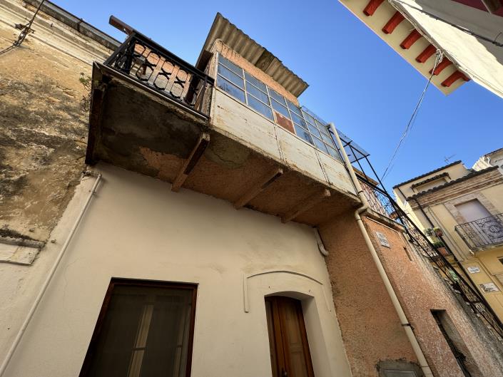 Image No.42-2 Bed Townhouse for sale