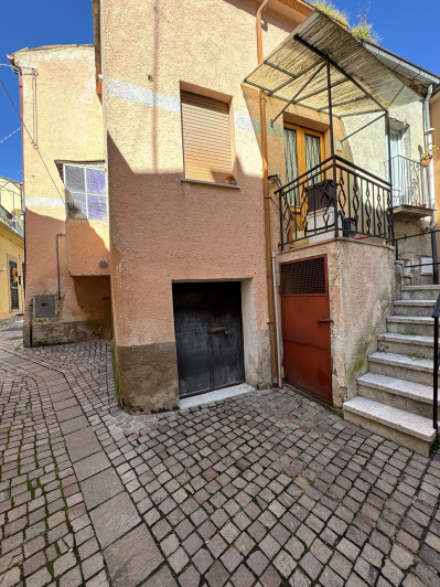 Image No.46-2 Bed Townhouse for sale