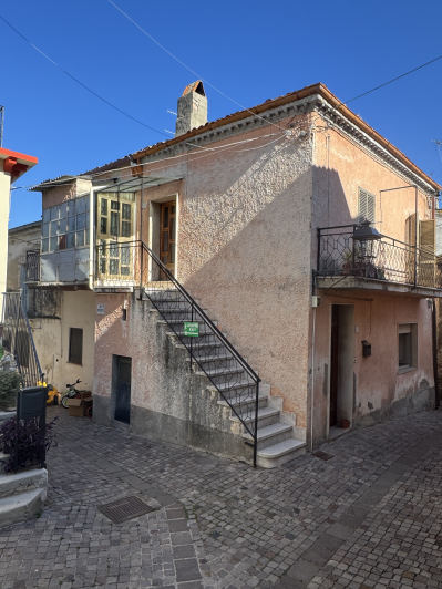 Image No.39-2 Bed Townhouse for sale