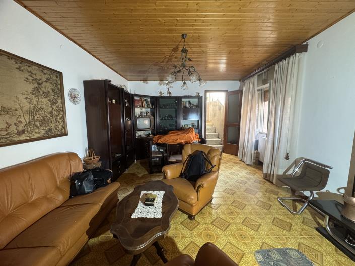 Image No.24-2 Bed Townhouse for sale