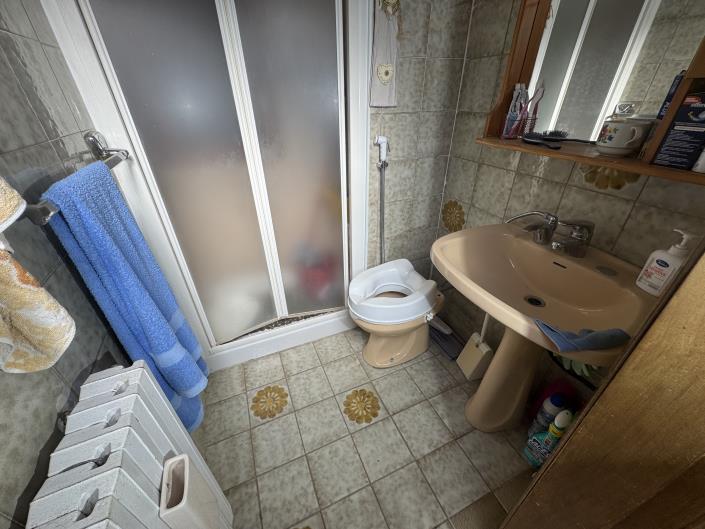 Image No.20-2 Bed Townhouse for sale