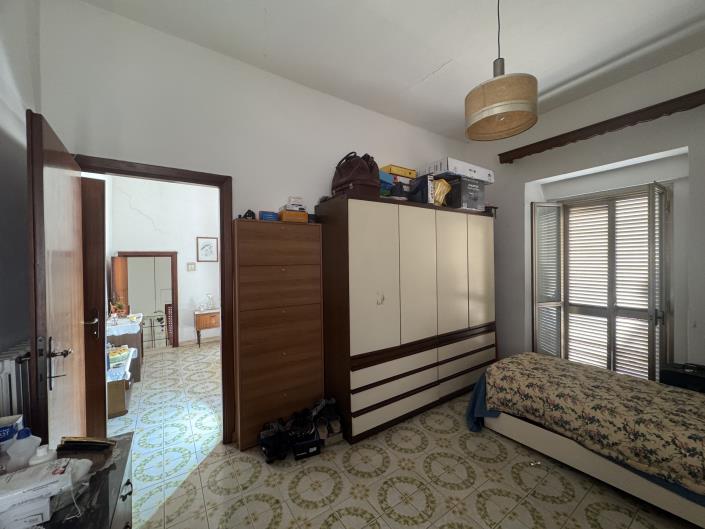 Image No.15-2 Bed Townhouse for sale