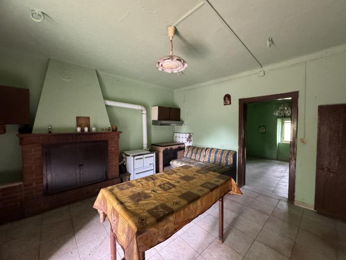 Image No.12-4 Bed Country Property for sale